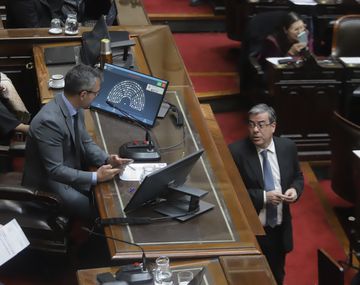 La oposición pidió una sesión especial en Diputados para bloquear los vetos de Milei