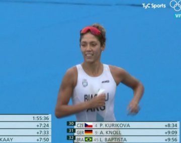 La argentina Biagioli quedó muy lejos en la prueba de triatlón femenino