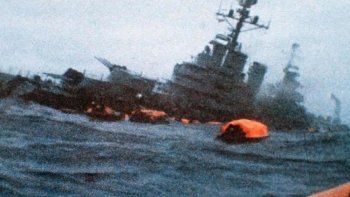 la armada rinde homenaje a los caidos por el hundimiento del belgrano