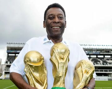 Una supuesta hija de Pelé pide que lo desentierren para hacerse un ADN