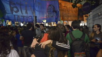 scioli y zannini saludaron a la militancia kirchnerista en plaza de mayo scioli y zannini saludaron a la militancia kirchnerista en plaza de mayo