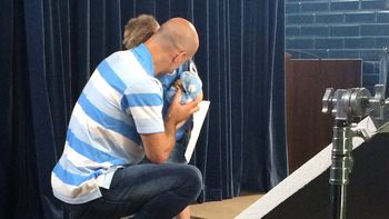 video: zabaleta se reencontro con callum, el mini zaba, en su despedida del manchester city video: zabaleta se reencontro con callum, el mini zaba, en su despedida del manchester city