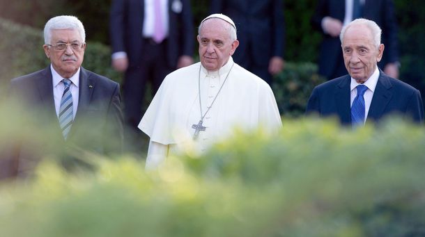 Los presidentes de Israel y Palestina ya están reunidos con el Papa