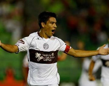 Lanús le ganó a Caracas y sueña con la fase de grupos