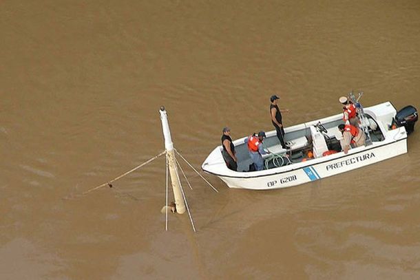 Estamos considerando lo peor, dijo el padre de dos de los cuatro jóvenes desaparecidos en el río Paraná