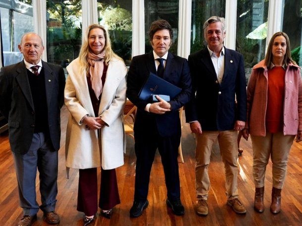Javier Milei prometió baja de retenciones a la Mesa de Enlace pero no dio plazos
