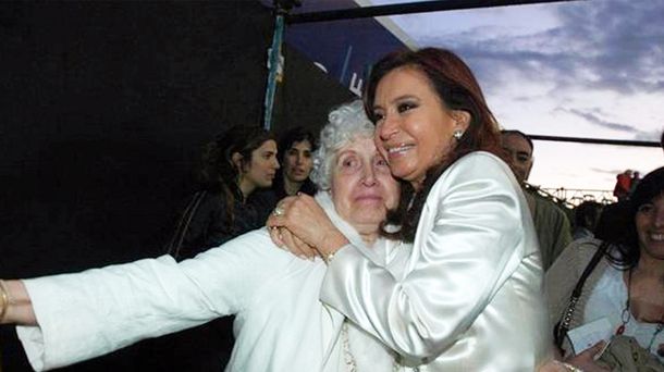 Internaron a la madre de Cristina Kirchner