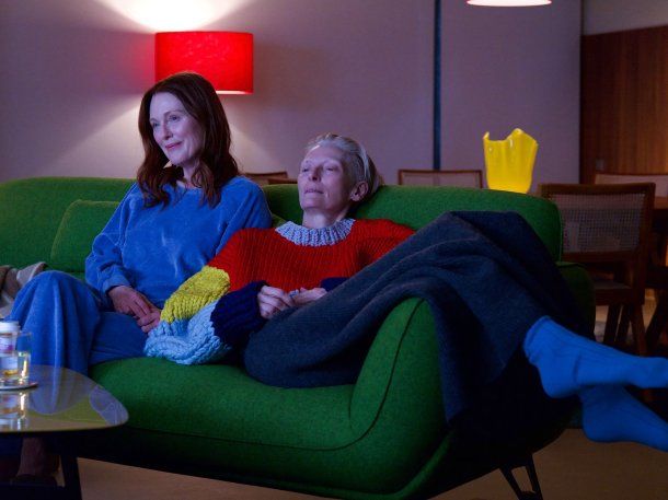 La habitación de al lado: Pedro Almodóvar desafía la muerte y profundiza sobre la vida en su nueva película