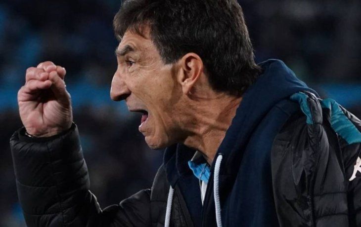 Durísima sanción a Costas por su expulsión ante Tigre: cuántas fechas le dieron