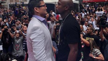 mayweather chicaneo al chino por el mundial y maidana reacciono: tiene miedo mayweather chicaneo al chino por el mundial y maidana reacciono: tiene miedo