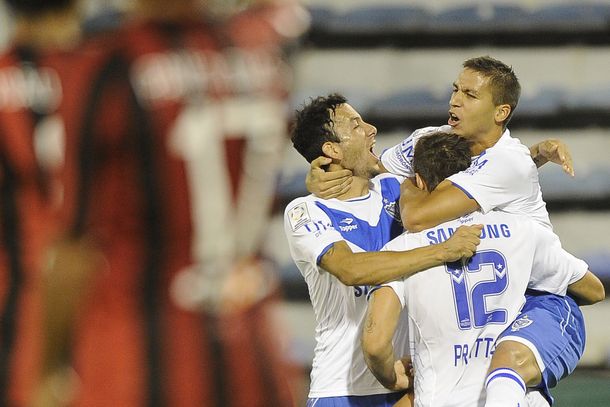 Según la prensa brasileña, Gareca se llevó a Palmeiras un jugador de Vélez
