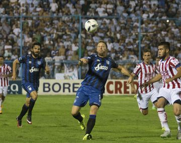 Atlético Tucumán derrotó a Unión y es líder de la zona 2