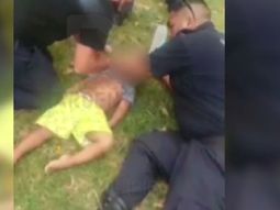 Un nene de 3 años convulsionó en la calle y lo salvó la policía
