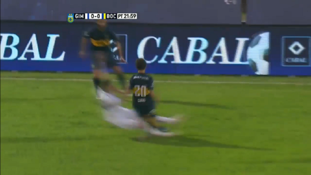 Mirá las terribles patadas que dejaron a Gimnasia con nueve jugadores