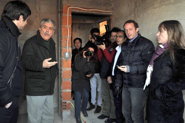 Para Di Tullio, Insaurralde es un hombre grande que sabe qué juego político está haciendo