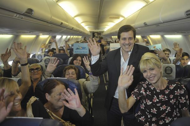 Recalde y Rabolini acompañaron a más de 100 personas en su primer vuelo