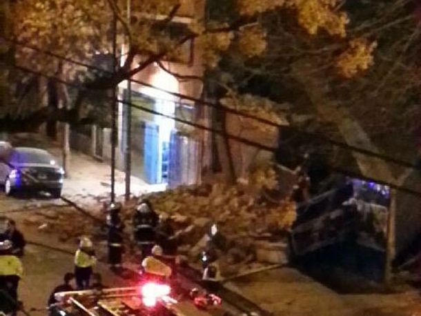 Explosión y derrumbe en una vivienda de Caballito