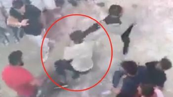 Le da una patada mortal en la cabeza durante una pelea en un boliche Le da una patada mortal en la cabeza durante una pelea en un boliche