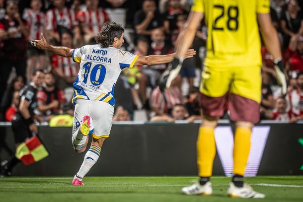 Rosario Central se impuso por 3-1 ante Instituto y destronó a Riestra de la cima de la Zona B