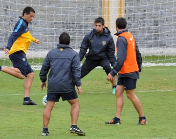 Riquelme hizo fútbol reducido