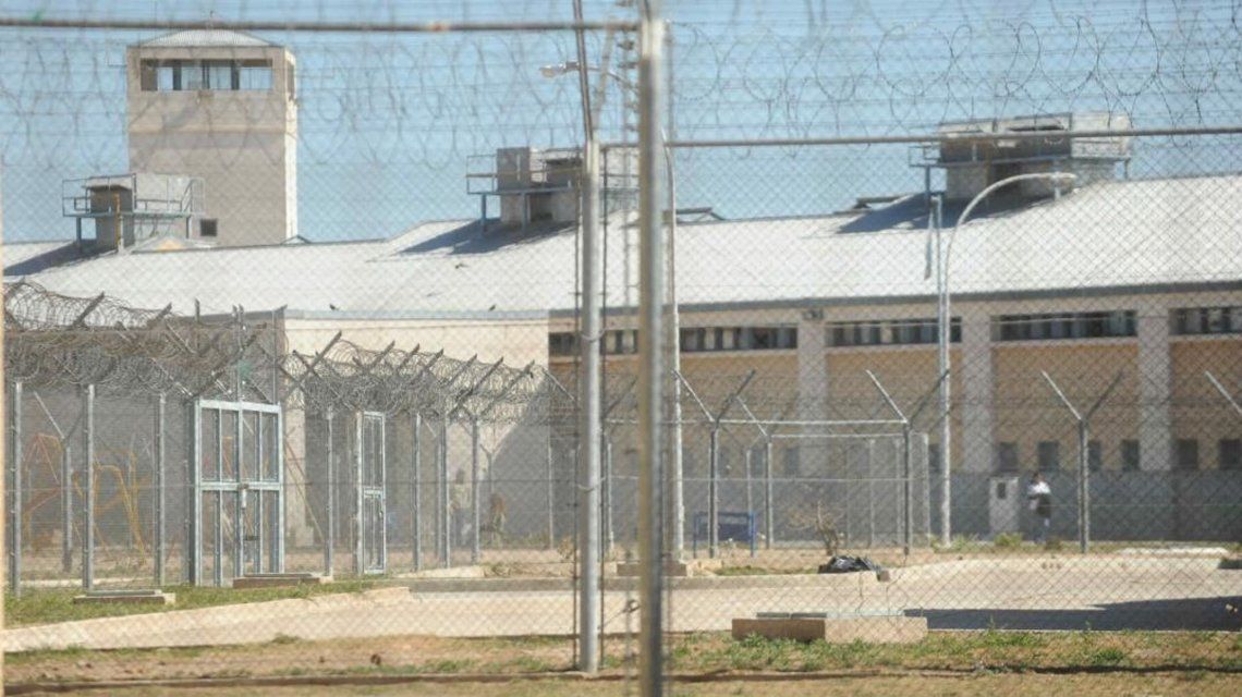 Presos se hacían pasar por empleados de la ANSES para ...