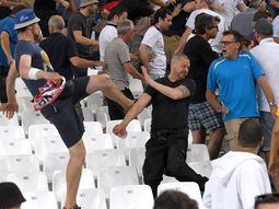 #eurocopaviolenta la uefa descalifico a rusia por los incidentes en marsella #eurocopaviolenta la uefa descalifico a rusia por los incidentes en marsella