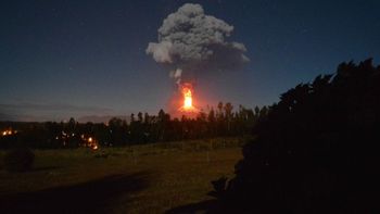 impresionante erupcion del volcan villarica impresionante erupcion del volcan villarica