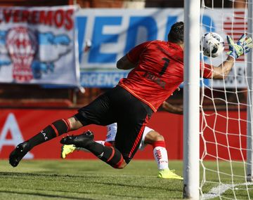 Se cayeron las negociaciones por Andújar y Boca va por un tapado