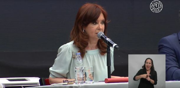 Cristina Kirchner en la contracumbre al G20: Los Hitler modernos acusan a los inmigrantes por la falta de trabajo