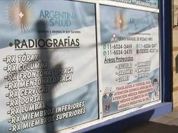La clínica clandestina que funcionaba bajo la fachada de “Argentina Salud”. La clínica clandestina que funcionaba bajo la fachada de “Argentina Salud”.