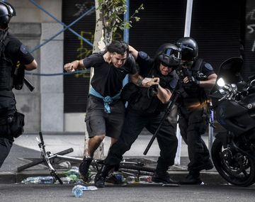 Tras la represión del jueves