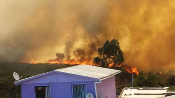 Decenas de personas fueron evacuadas de sus hogares Decenas de personas fueron evacuadas de sus hogares