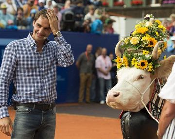 Roger Federer recibió un curioso regalo en su tierra natal