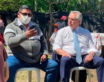 Alberto Fernández visitó Merlo y charló con los vecinos