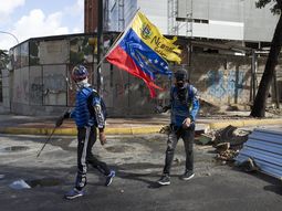 Imagen de los enfrentamientos entre manifestantes opositores y la Guardia Nacional Bolivariana Imagen de los enfrentamientos entre manifestantes opositores y la Guardia Nacional Bolivariana