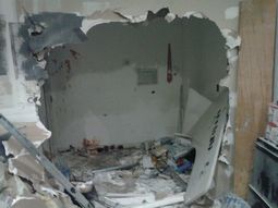 trabajadores de tiempo argentino denuncian que hombres armados los echaron de la redaccion trabajadores de tiempo argentino denuncian que hombres armados los echaron de la redaccion