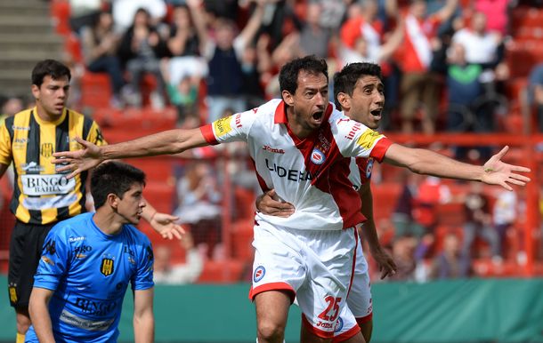 Argentinos se lució como local ante un Olimpo en caída libre