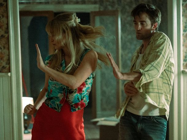 Mátate, amor: tres datos para conocer todo sobre la nueva película de Robert Pattinson