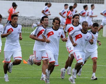 River tuvo su primera práctica en una Tandil revolucionada