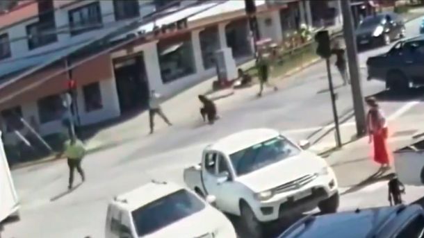 Chile: un nuevo video complica más a los carabineros que asesinaron a un malabarista