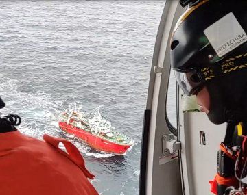 Así rescataron en alta mar a un tripulante de 55 años con un principio de ACV
