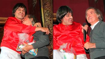 el emotivo homenaje que le hizo martin bossi a carlitos bala en el teatro el emotivo homenaje que le hizo martin bossi a carlitos bala en el teatro