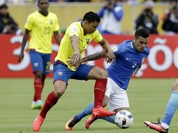 En el debut de Tite, Brasil goleó a Ecuador en Quito 