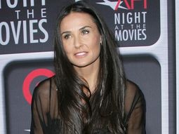 Demi Moore sorprendió con su elección audaz de vestuario Demi Moore sorprendió con su elección audaz de vestuario