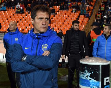 El DT vivió el partido a full y se fue enojado