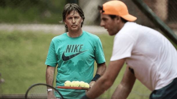 Coronavirus en el mundo del tenis: Franco Davín junto a Juan Martín del Potro en un entrenamiento