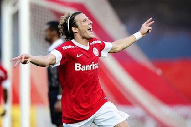 ¿San Lorenzo, cerca de incorporar a Diego Forlán?