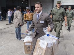 polemico fallo de dos jueces: anularon los comicios de tucuman y ordenaron realizar nuevas elecciones polemico fallo de dos jueces: anularon los comicios de tucuman y ordenaron realizar nuevas elecciones