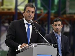 Massa pidió investigar posibles maniobras en la compra de bonos de deuda extranjera