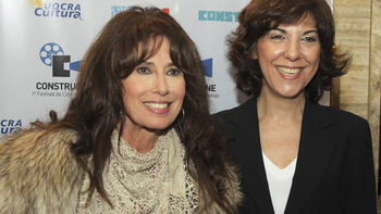 Alejandra Marano, directora ejecutiva de Construir TV, junto a Luisa Kuliok Alejandra Marano, directora ejecutiva de Construir TV, junto a Luisa Kuliok
